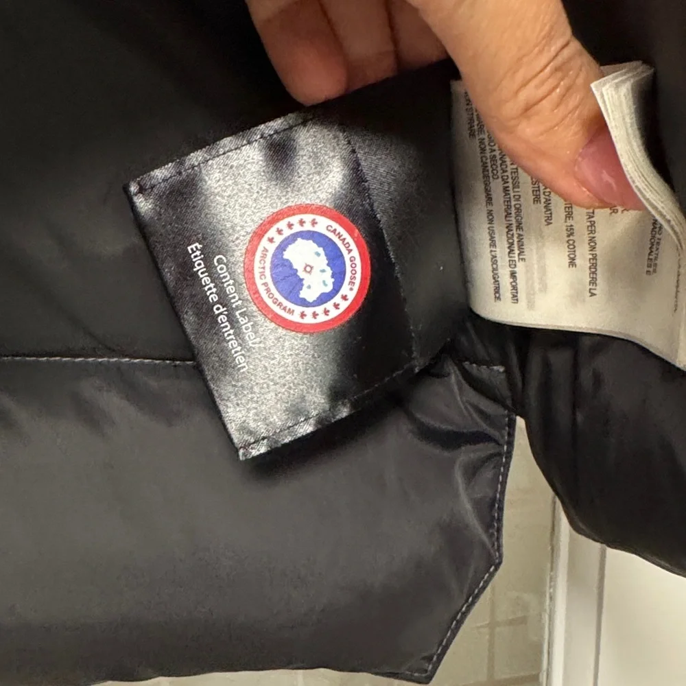 Canada Goose grey Puffer Vest - Picture 9 of 15